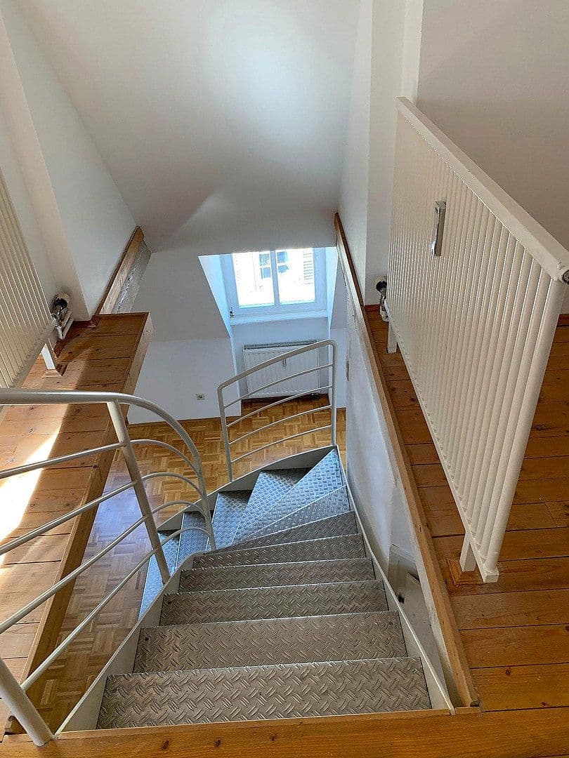 Prenájom bytu 3-izbový 100 m², Schloßbergstraße 21, Blieskastel, Sársko Prenájom bytu 3-izbový 100 m², Schloßbergstraße 21, Blieskastel, Sársko