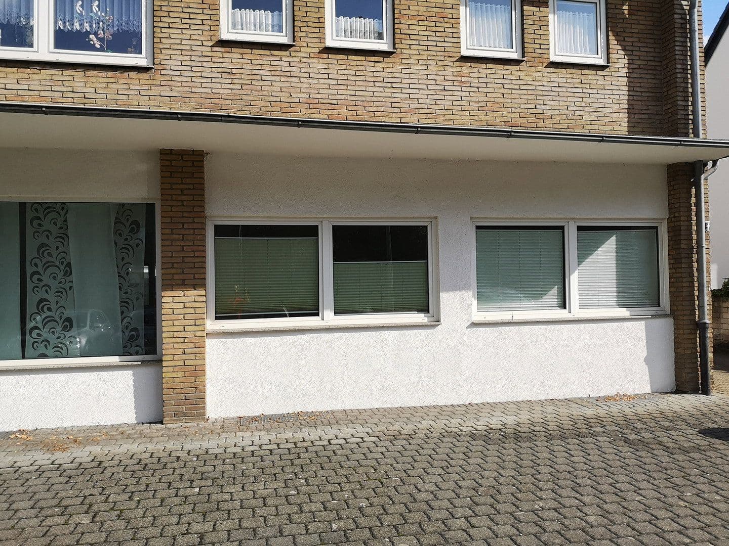 Prenájom bytu 166 m², Angermunder Straße 27, Duisburg-Großenbaum, Severné Porýnie - Westfálsko Prenájom bytu 166 m², Angermunder Straße 27, Duisburg-Großenbaum, Severné Porýnie - Westfálsko