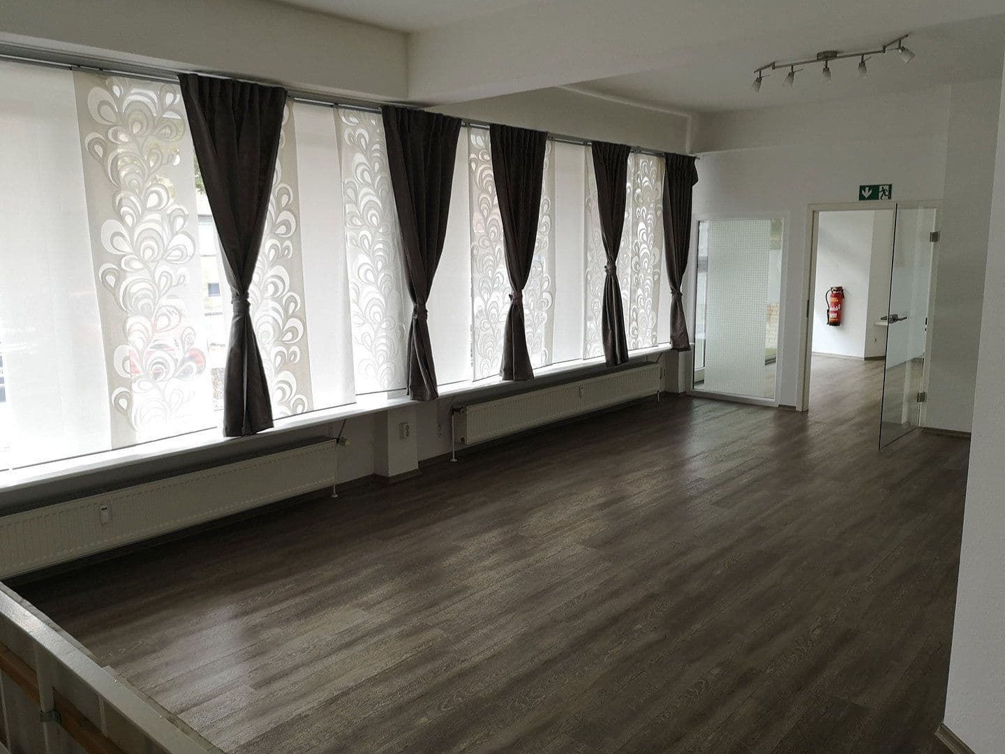 Prenájom bytu 166 m², Angermunder Straße 27, Duisburg-Großenbaum, Severné Porýnie - Westfálsko Prenájom bytu 166 m², Angermunder Straße 27, Duisburg-Großenbaum, Severné Porýnie - Westfálsko