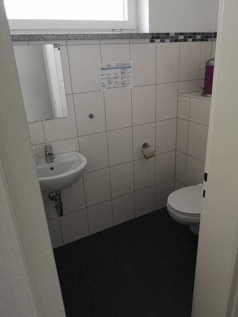 Prenájom bytu 166 m², Angermunder Straße 27, Duisburg-Großenbaum, Severné Porýnie - Westfálsko Prenájom bytu 166 m², Angermunder Straße 27, Duisburg-Großenbaum, Severné Porýnie - Westfálsko