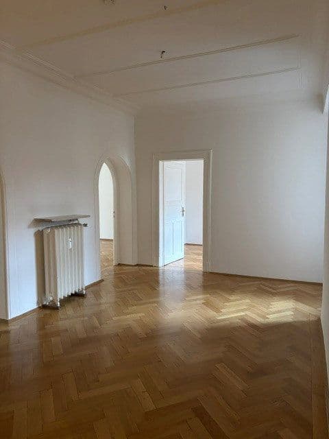 Prenájom bytu 4-izbový 154 m², München, Bavorsko Prenájom bytu 4-izbový 154 m², München, Bavorsko
