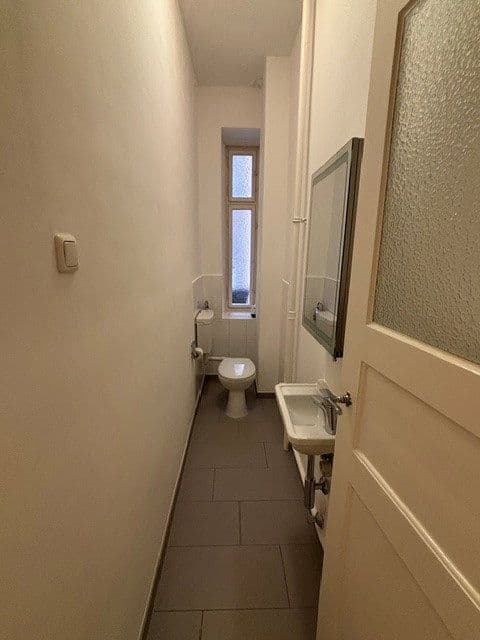 Prenájom bytu 4-izbový 154 m², München, Bavorsko Prenájom bytu 4-izbový 154 m², München, Bavorsko