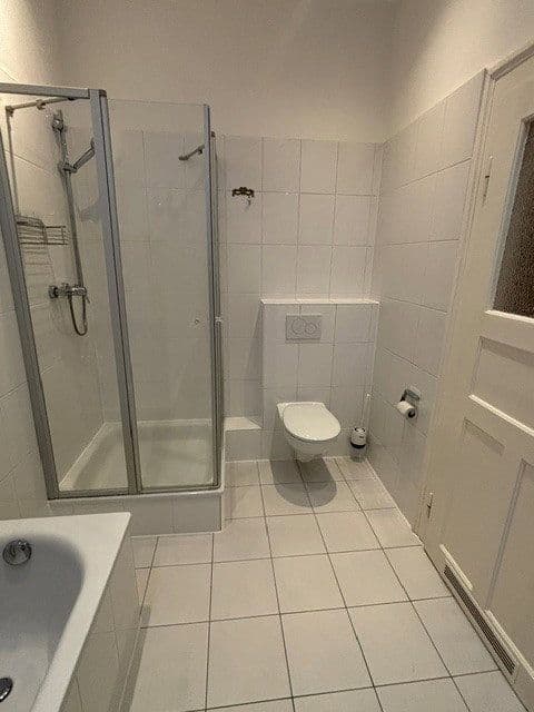 Prenájom bytu 4-izbový 154 m², München, Bavorsko Prenájom bytu 4-izbový 154 m², München, Bavorsko