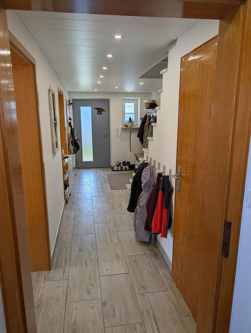 Predaj domu 220 m², pozemok 986 m², Niederwinkling, Bavorsko Predaj domu 220 m², pozemok 986 m², Niederwinkling, Bavorsko