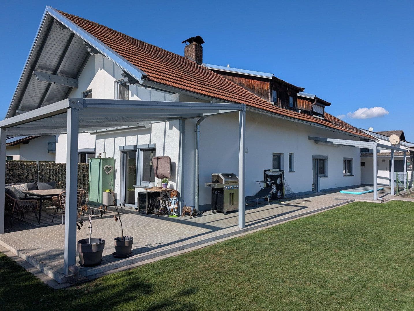 Predaj domu 220 m², pozemok 986 m², Niederwinkling, Bavorsko Predaj domu 220 m², pozemok 986 m², Niederwinkling, Bavorsko