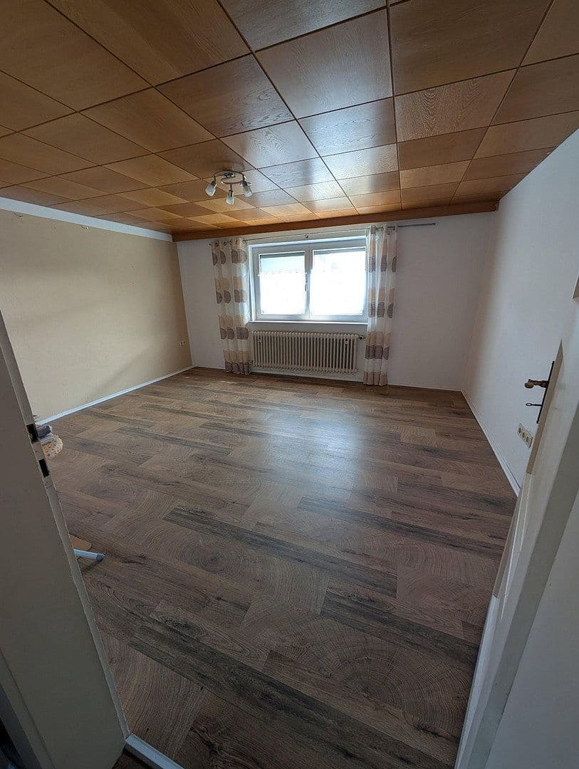 Predaj domu 220 m², pozemok 986 m², Niederwinkling, Bavorsko Predaj domu 220 m², pozemok 986 m², Niederwinkling, Bavorsko