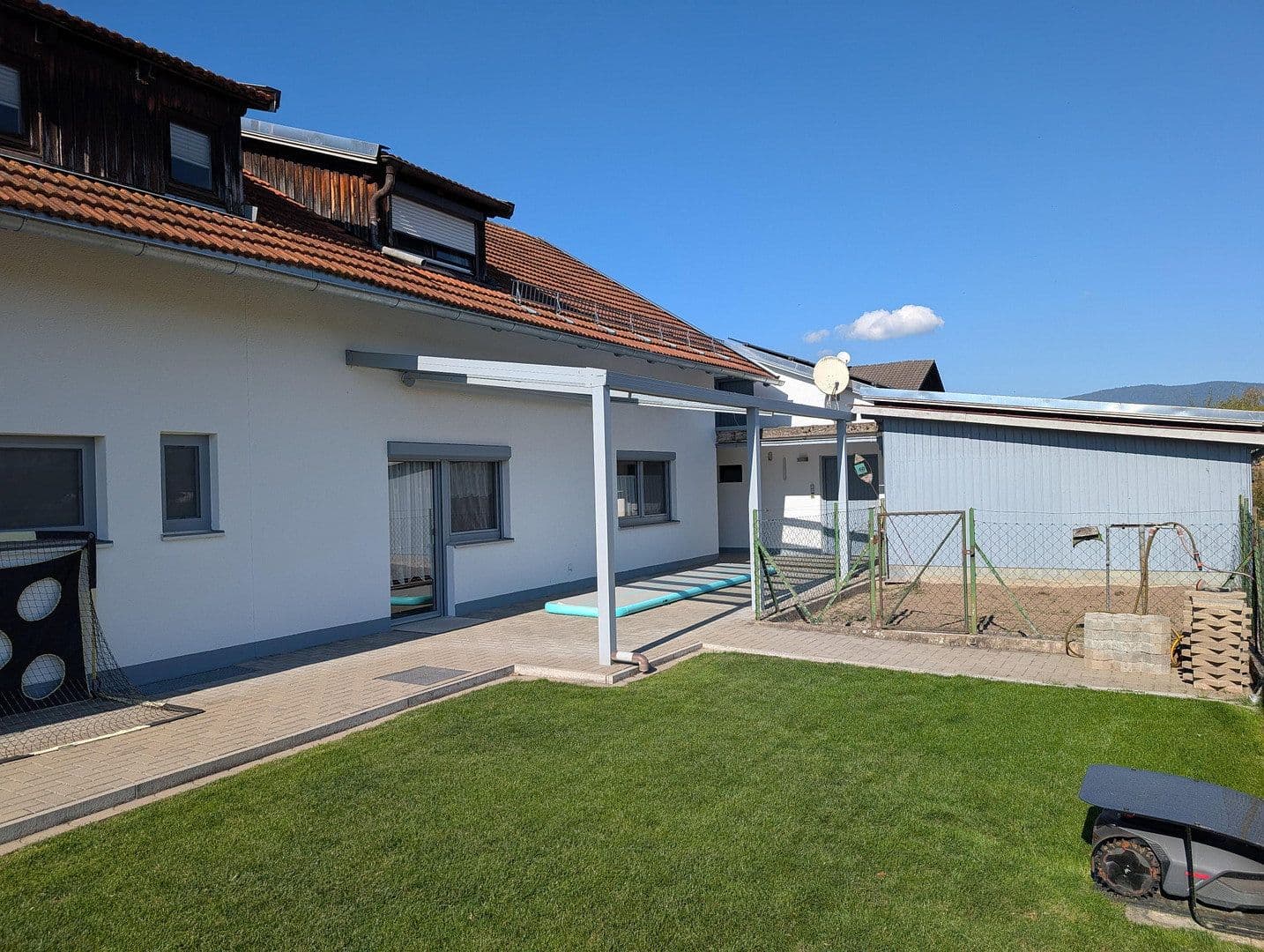 Predaj domu 220 m², pozemok 986 m², Niederwinkling, Bavorsko Predaj domu 220 m², pozemok 986 m², Niederwinkling, Bavorsko