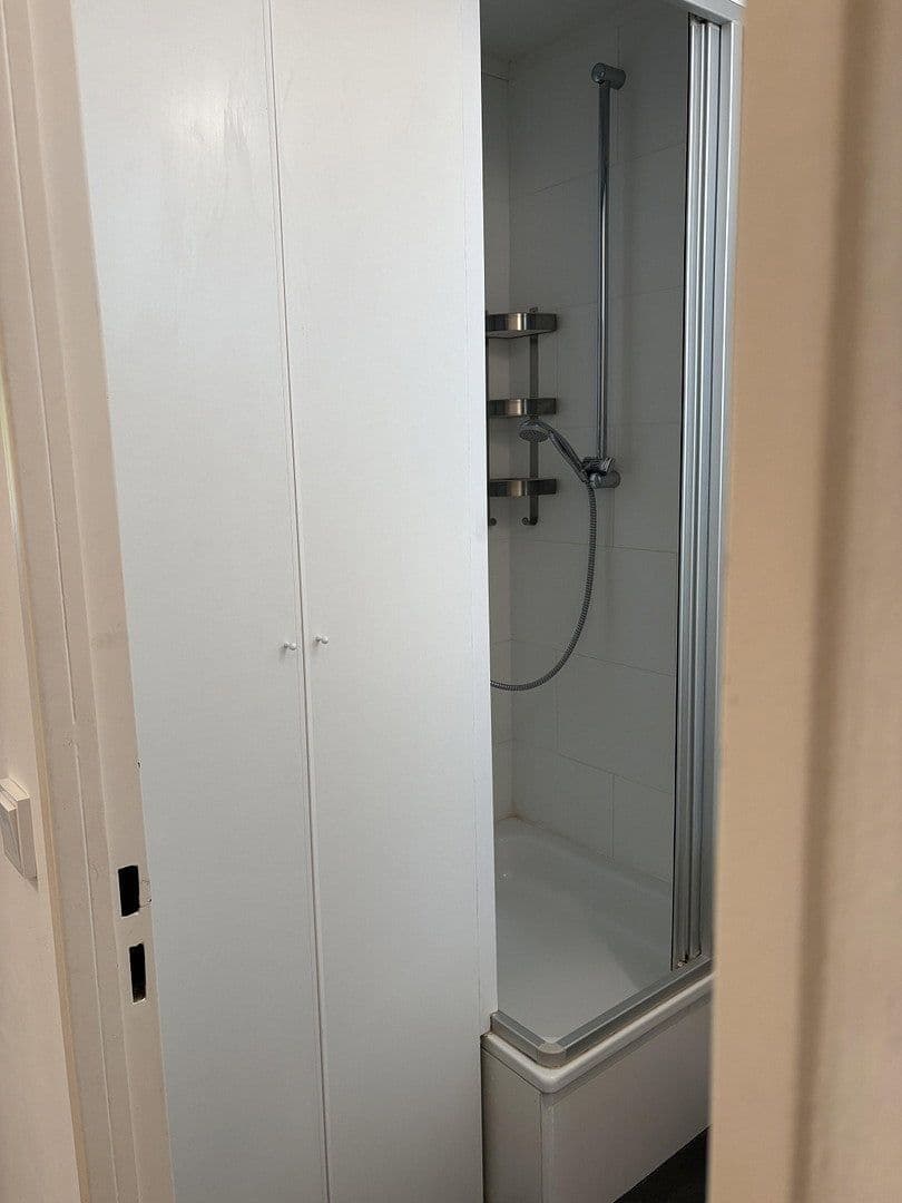 Predaj bytu 1-izbový 40 m², Güntzelstr.66, Berlin, Berlín Predaj bytu 1-izbový 40 m², Güntzelstr.66, Berlin, Berlín