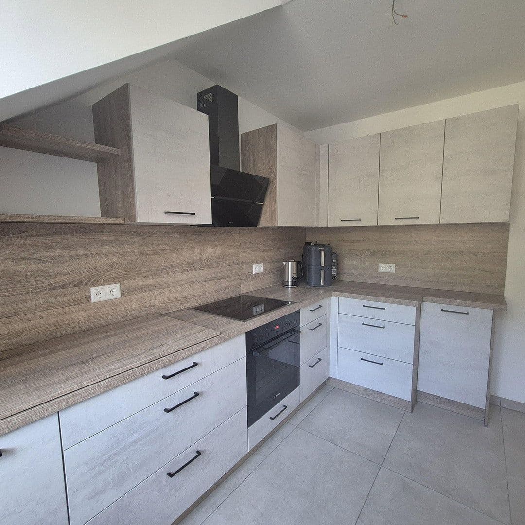 Prenájom bytu 5-izbový 15 m², Untere Neckarstrasse 17, Heidelberg, Bádensko-Wurttembersko Prenájom bytu 5-izbový 15 m², Untere Neckarstrasse 17, Heidelberg, Bádensko-Wurttembersko