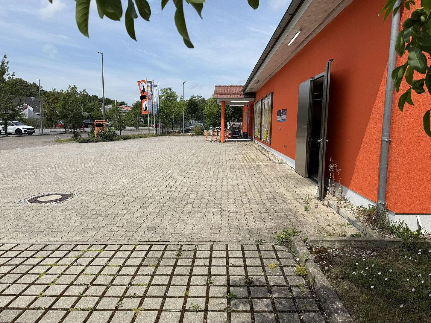 Predaj nebytového priestoru 2.090 m², Neuburger Straße 22, Reichertshofen, Bavorsko Predaj nebytového priestoru 2.090 m², Neuburger Straße 22, Reichertshofen, Bavorsko