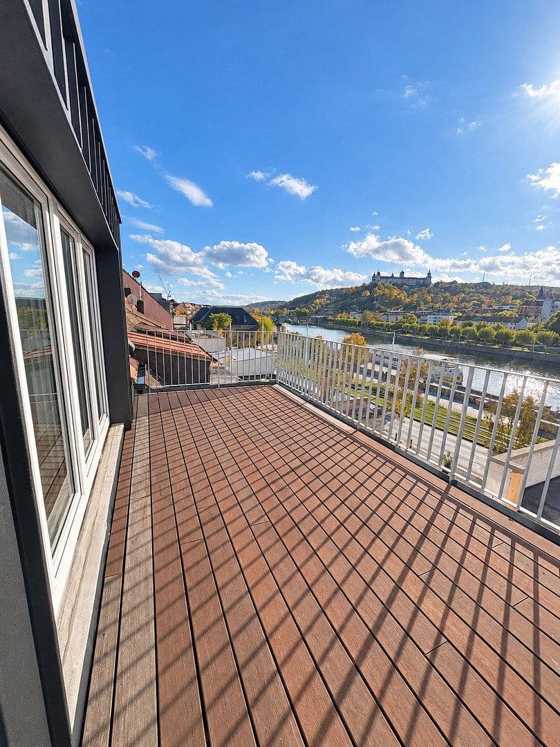Prenájom bytu 4-izbový 98 m², Gerberstraße 17, Würzburg, Bavorsko Prenájom bytu 4-izbový 98 m², Gerberstraße 17, Würzburg, Bavorsko