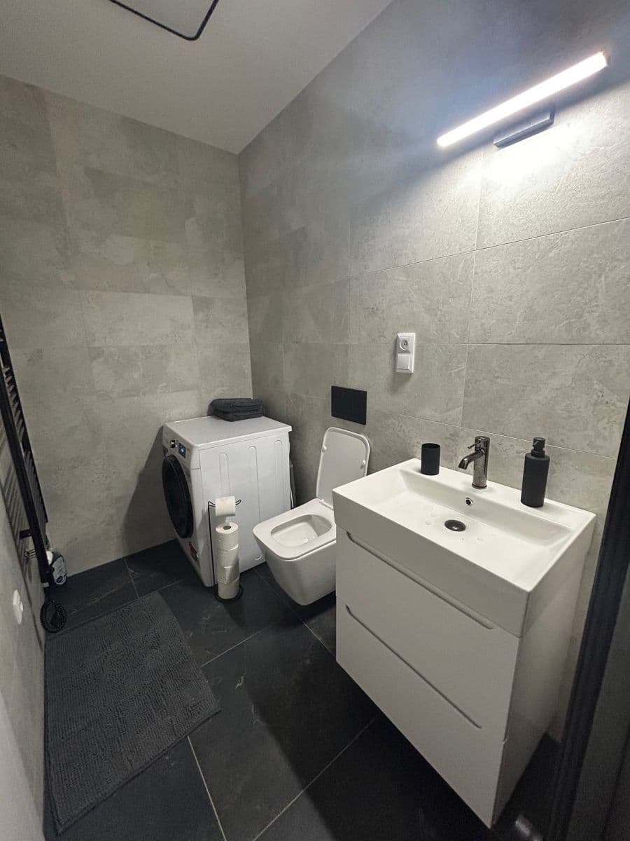Prenájom bytu 63 m², Dunovského, Praha, Praha Prenájom bytu 63 m², Dunovského, Praha, Praha