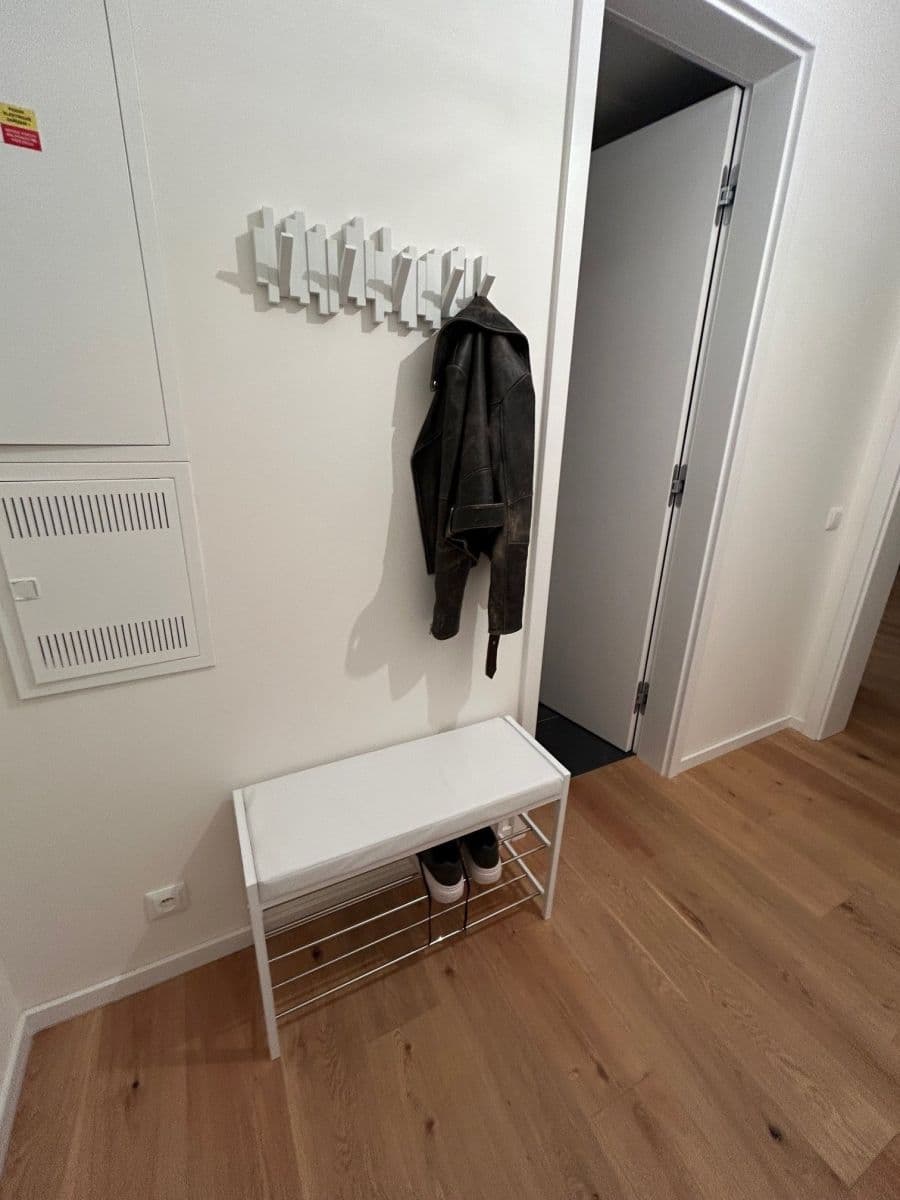 Prenájom bytu 63 m², Dunovského, Praha, Praha Prenájom bytu 63 m², Dunovského, Praha, Praha
