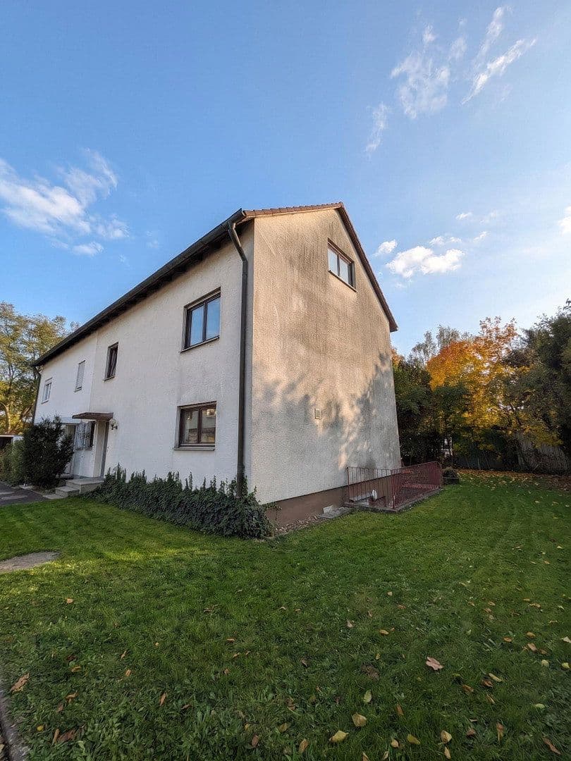 Predaj domu 134 m², pozemok 410 m², Hasenweg 6/1, Neu-Ulm, Bavorsko Predaj domu 134 m², pozemok 410 m², Hasenweg 6/1, Neu-Ulm, Bavorsko