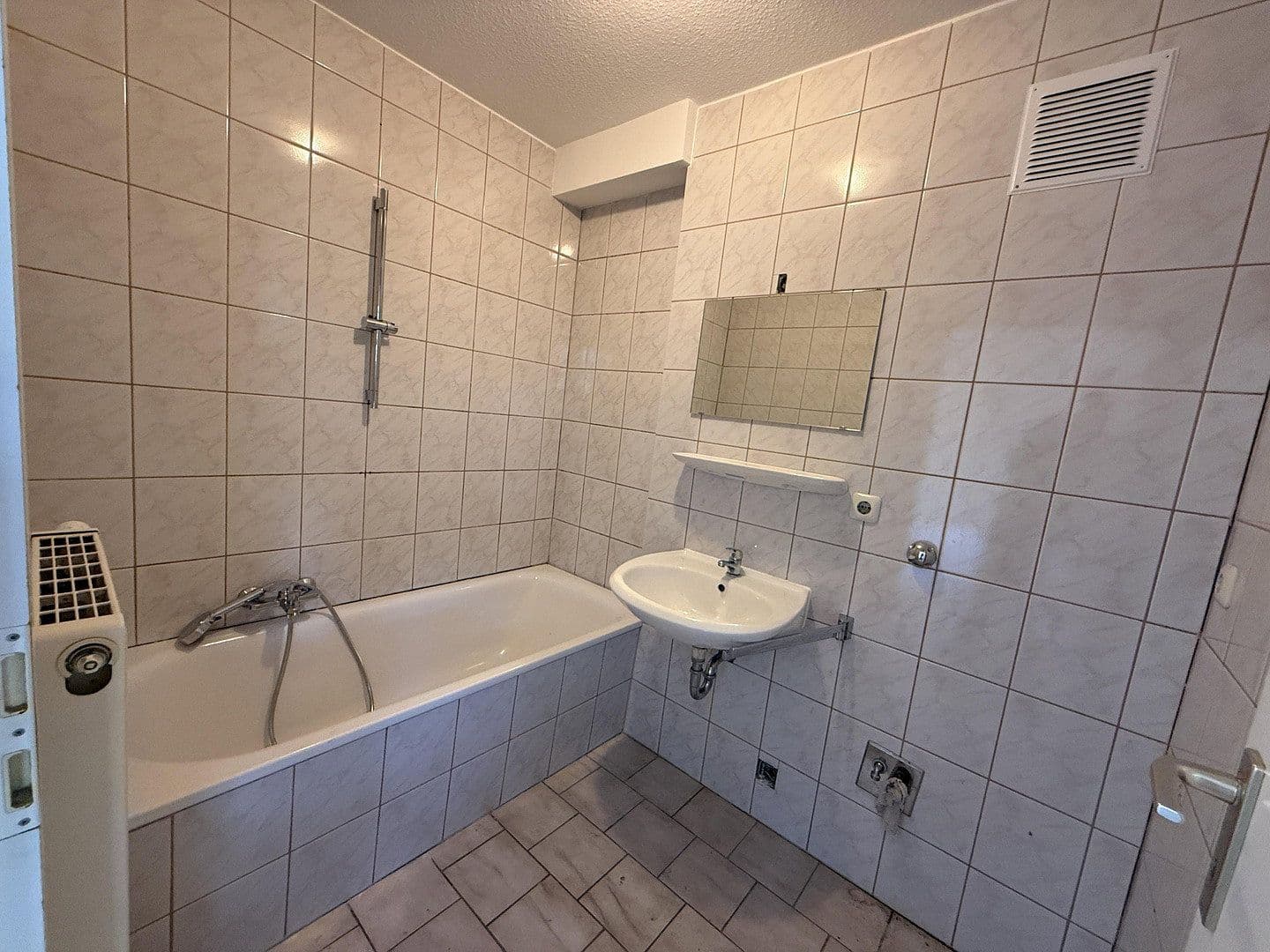 Prenájom bytu 2-izbový 60 m², Nürnberg, Bavorsko Prenájom bytu 2-izbový 60 m², Nürnberg, Bavorsko