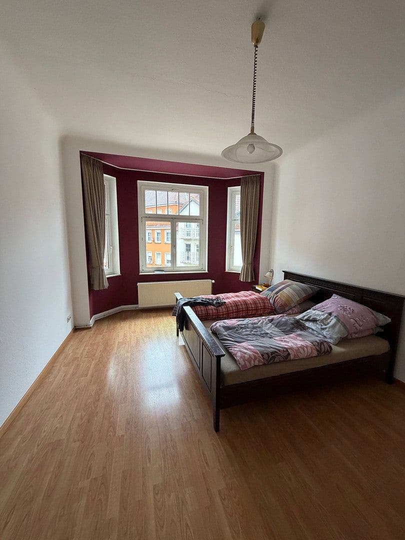 Prenájom bytu 4-izbový 130 m², Eisenach, Durínsko Prenájom bytu 4-izbový 130 m², Eisenach, Durínsko