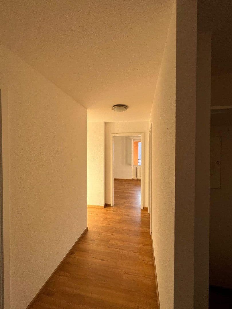 Prenájom bytu 3-izbový 78 m², Friedrich-Ebert-Straße 15, Eberswalde, Brandenbursko Prenájom bytu 3-izbový 78 m², Friedrich-Ebert-Straße 15, Eberswalde, Brandenbursko