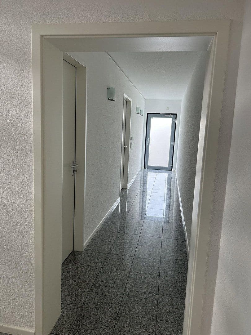 Prenájom kancelárie 130 m², Carl Zeiss Str. 8, Bad Camberg, Hesensko Prenájom kancelárie 130 m², Carl Zeiss Str. 8, Bad Camberg, Hesensko