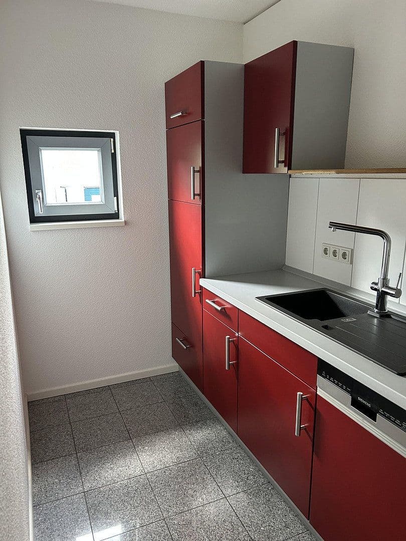 Prenájom kancelárie 130 m², Carl Zeiss Str. 8, Bad Camberg, Hesensko Prenájom kancelárie 130 m², Carl Zeiss Str. 8, Bad Camberg, Hesensko