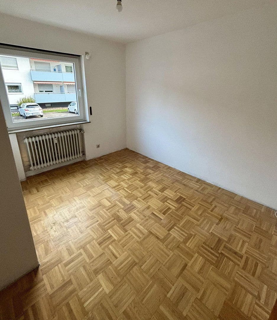 Prenájom bytu 5-izbový 108 m², Leonberg, Bádensko-Wurttembersko Prenájom bytu 5-izbový 108 m², Leonberg, Bádensko-Wurttembersko