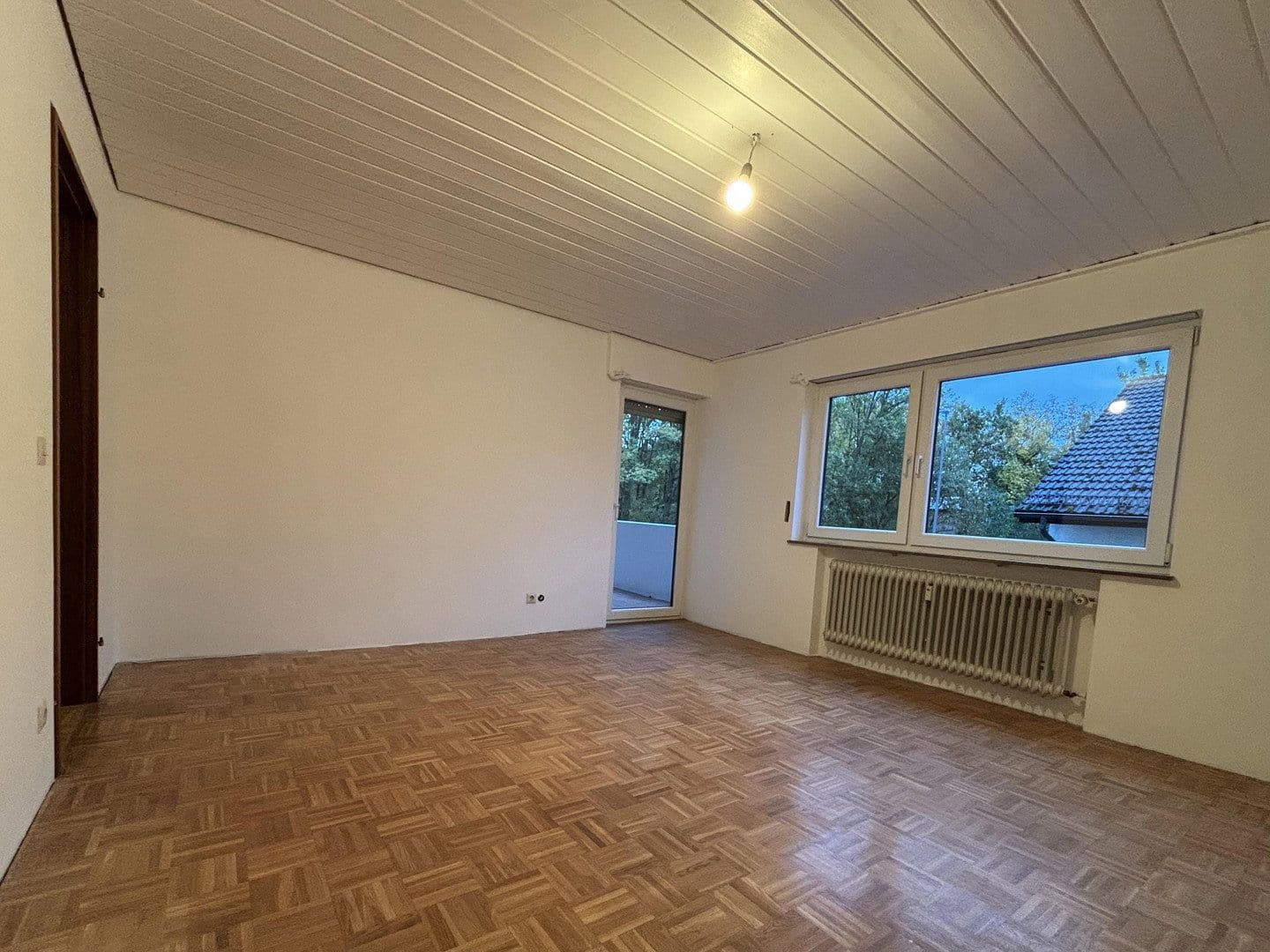 Prenájom bytu 5-izbový 108 m², Leonberg, Bádensko-Wurttembersko Prenájom bytu 5-izbový 108 m², Leonberg, Bádensko-Wurttembersko