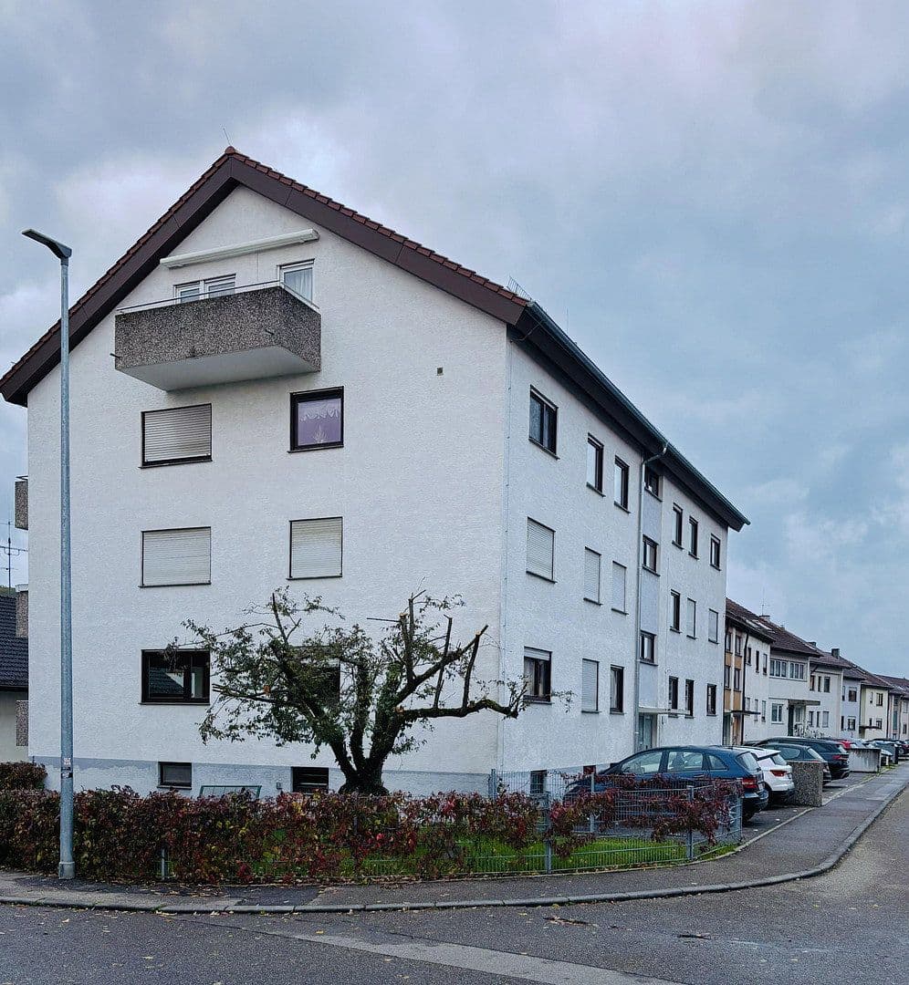 Prenájom bytu 5-izbový 108 m², Leonberg, Bádensko-Wurttembersko Prenájom bytu 5-izbový 108 m², Leonberg, Bádensko-Wurttembersko