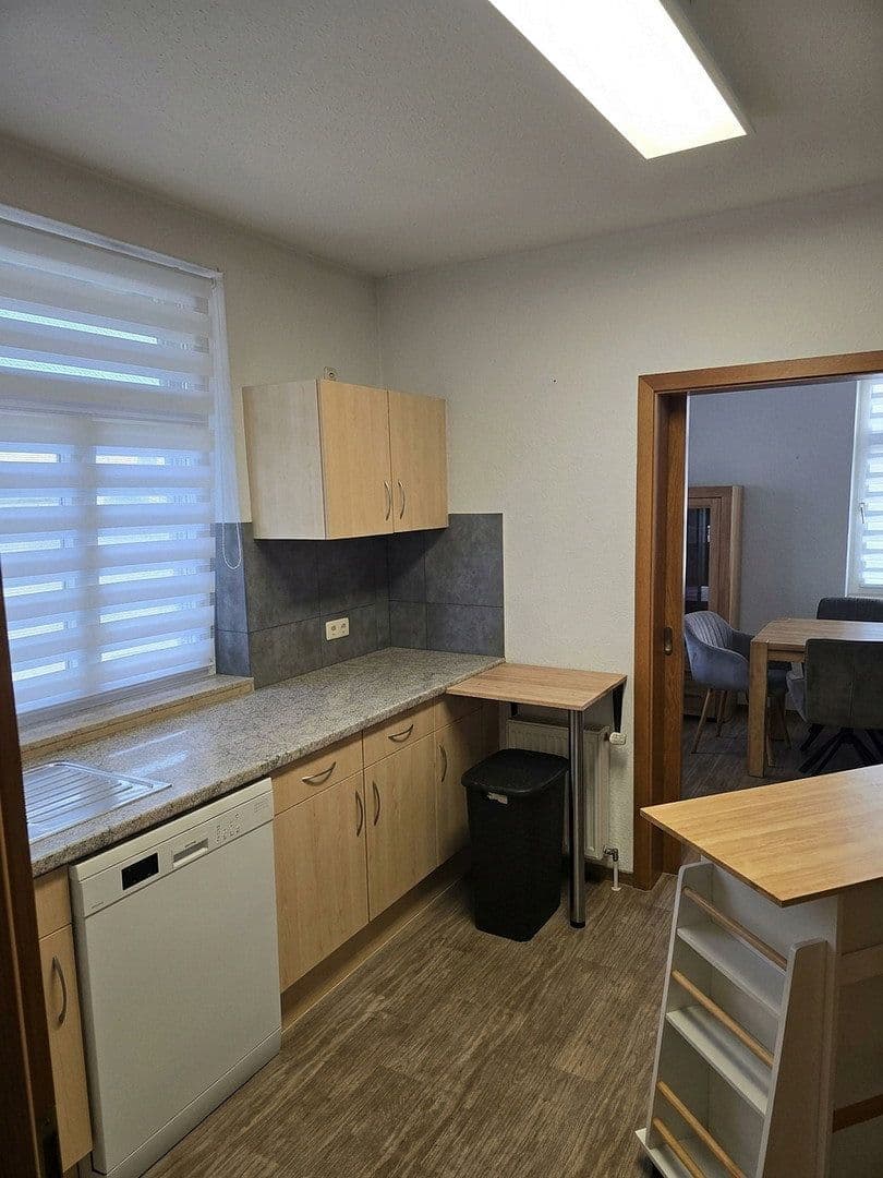 Prenájom bytu 5-izbový 145 m², Hauptstraße 73, Niedernhall, Bádensko-Wurttembersko Prenájom bytu 5-izbový 145 m², Hauptstraße 73, Niedernhall, Bádensko-Wurttembersko