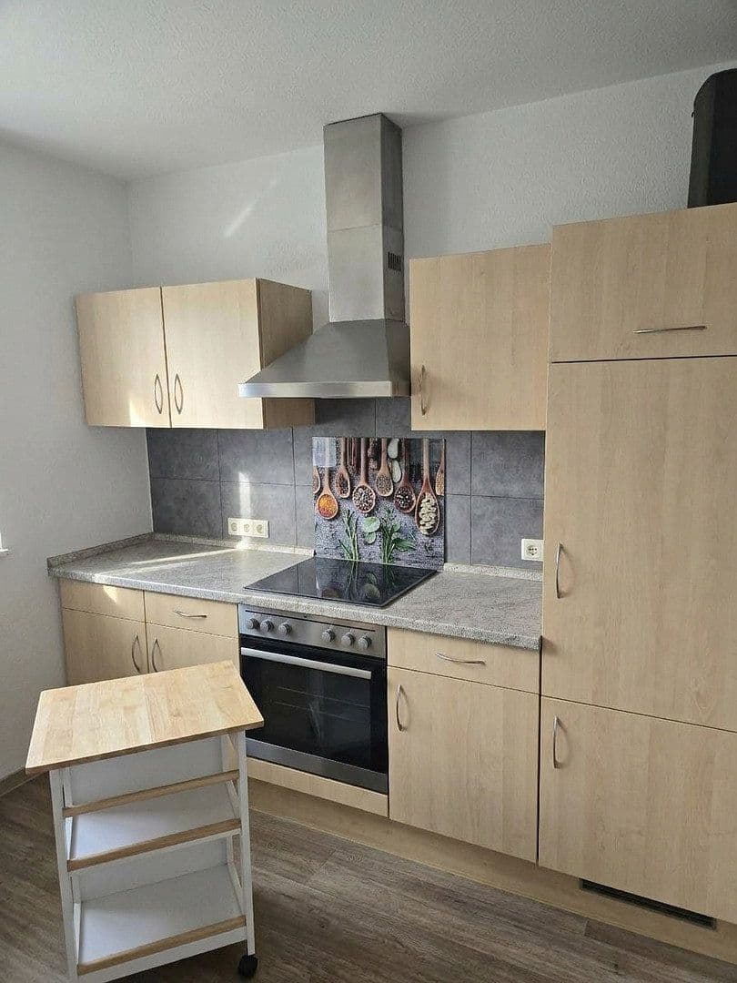 Prenájom bytu 5-izbový 145 m², Hauptstraße 73, Niedernhall, Bádensko-Wurttembersko Prenájom bytu 5-izbový 145 m², Hauptstraße 73, Niedernhall, Bádensko-Wurttembersko