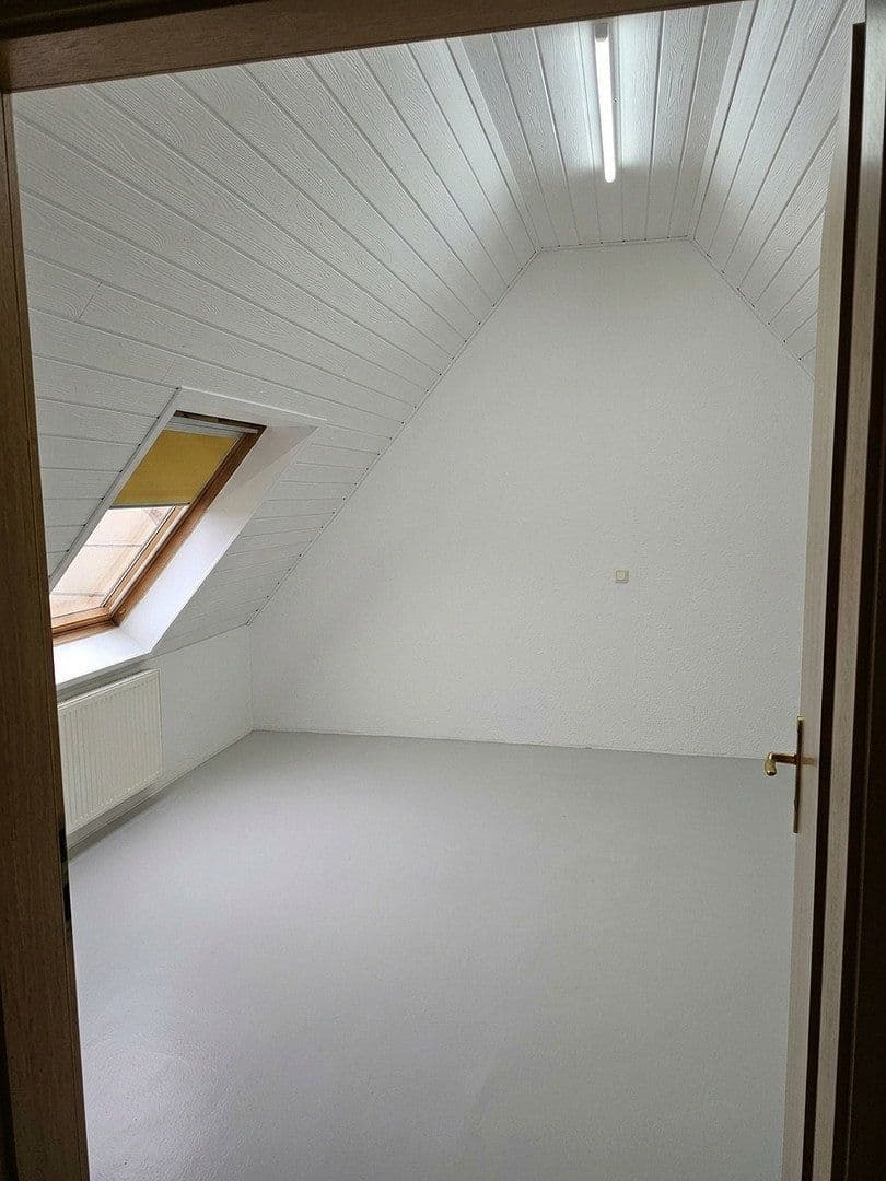 Prenájom bytu 5-izbový 145 m², Hauptstraße 73, Niedernhall, Bádensko-Wurttembersko Prenájom bytu 5-izbový 145 m², Hauptstraße 73, Niedernhall, Bádensko-Wurttembersko