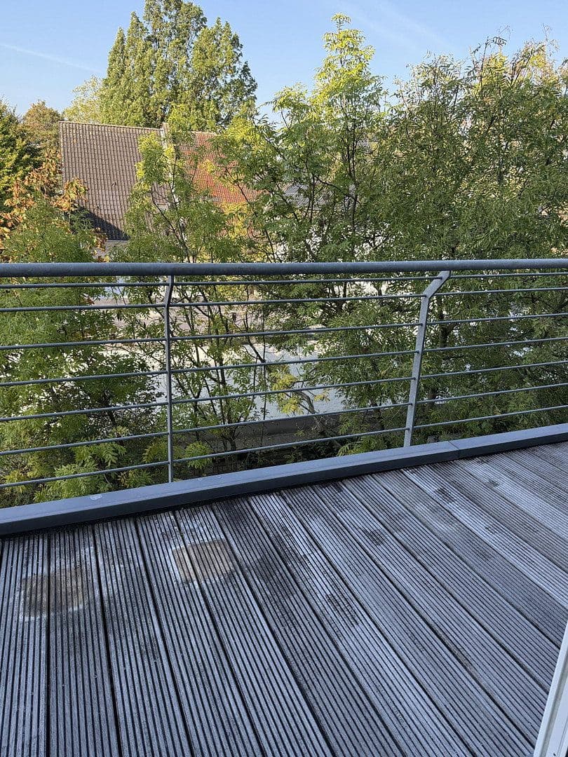 Prenájom bytu 3-izbový 110 m², Meerbusch, Severné Porýnie - Westfálsko Prenájom bytu 3-izbový 110 m², Meerbusch, Severné Porýnie - Westfálsko