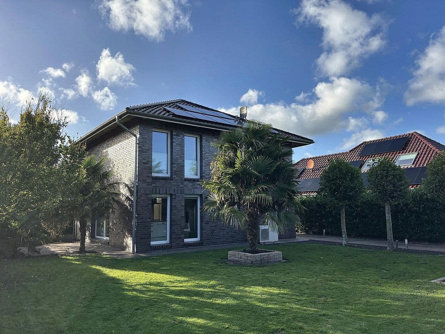 Predaj domu 192 m², pozemok 859 m², Südbrookmerland, Dolné Sasko Predaj domu 192 m², pozemok 859 m², Südbrookmerland, Dolné Sasko