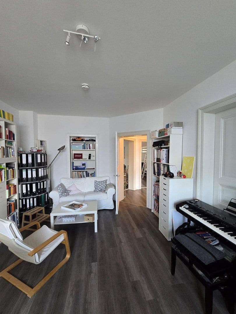 Prenájom bytu 5-izbový 165 m², Wettorstr. 13, Hameln, Dolné Sasko Prenájom bytu 5-izbový 165 m², Wettorstr. 13, Hameln, Dolné Sasko