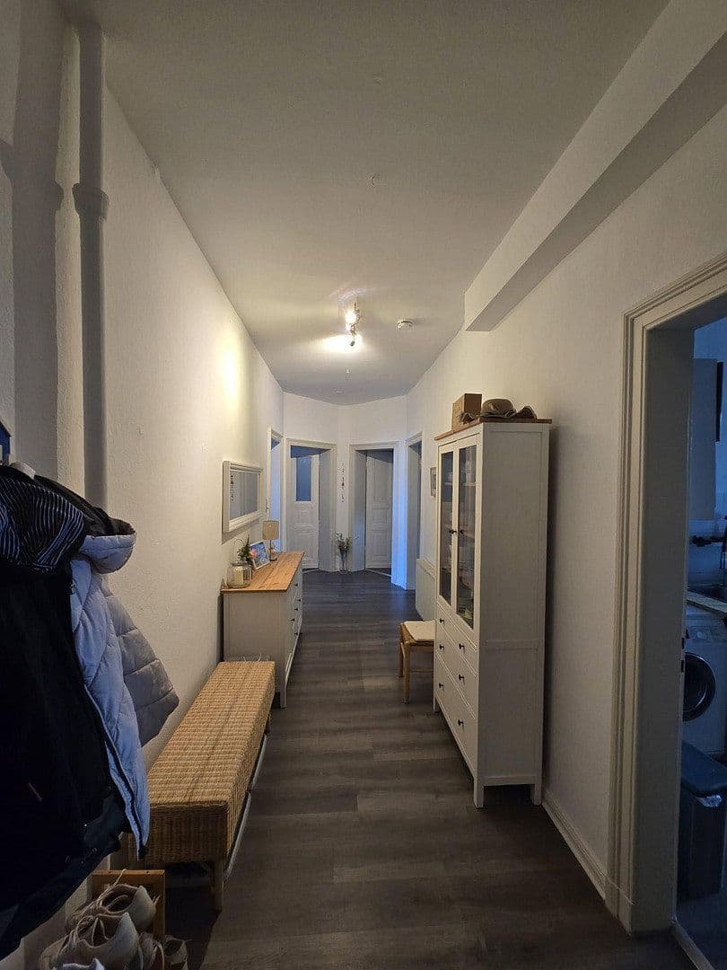 Prenájom bytu 5-izbový 165 m², Wettorstr. 13, Hameln, Dolné Sasko Prenájom bytu 5-izbový 165 m², Wettorstr. 13, Hameln, Dolné Sasko
