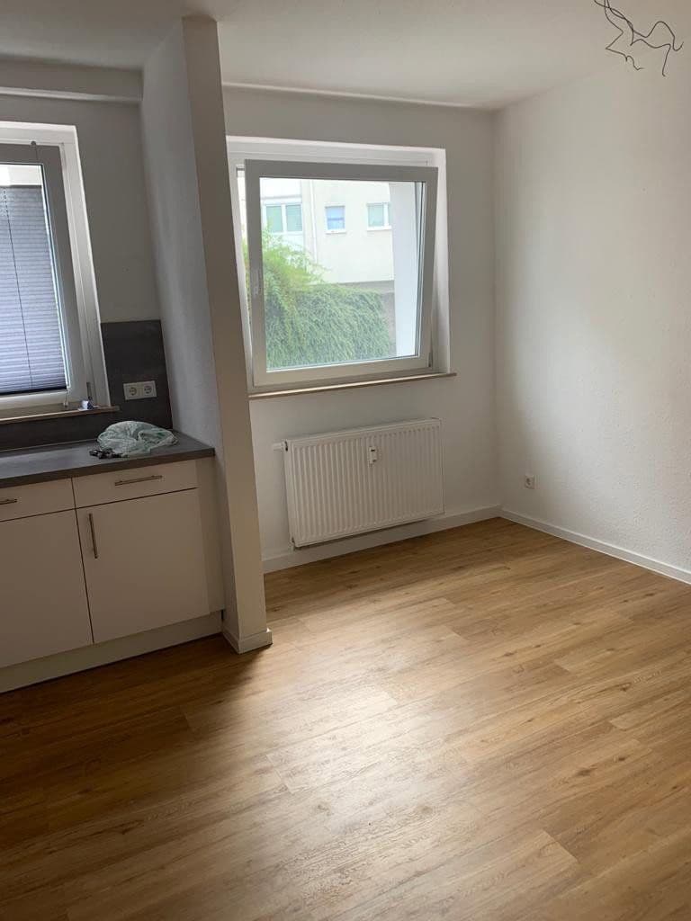 Prenájom bytu 2-izbový 60 m², Fischertal, Wuppertal, Severné Porýnie - Westfálsko Prenájom bytu 2-izbový 60 m², Fischertal, Wuppertal, Severné Porýnie - Westfálsko