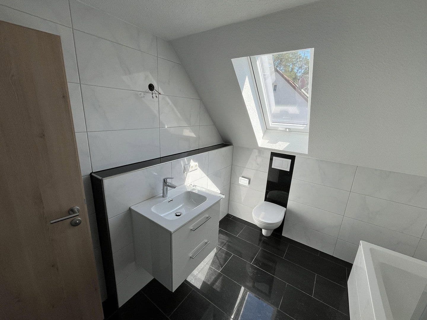 Prenájom bytu 3-izbový 50 m², Loheweg 2, Erlangen - Dechsendorf, Bavorsko Prenájom bytu 3-izbový 50 m², Loheweg 2, Erlangen - Dechsendorf, Bavorsko