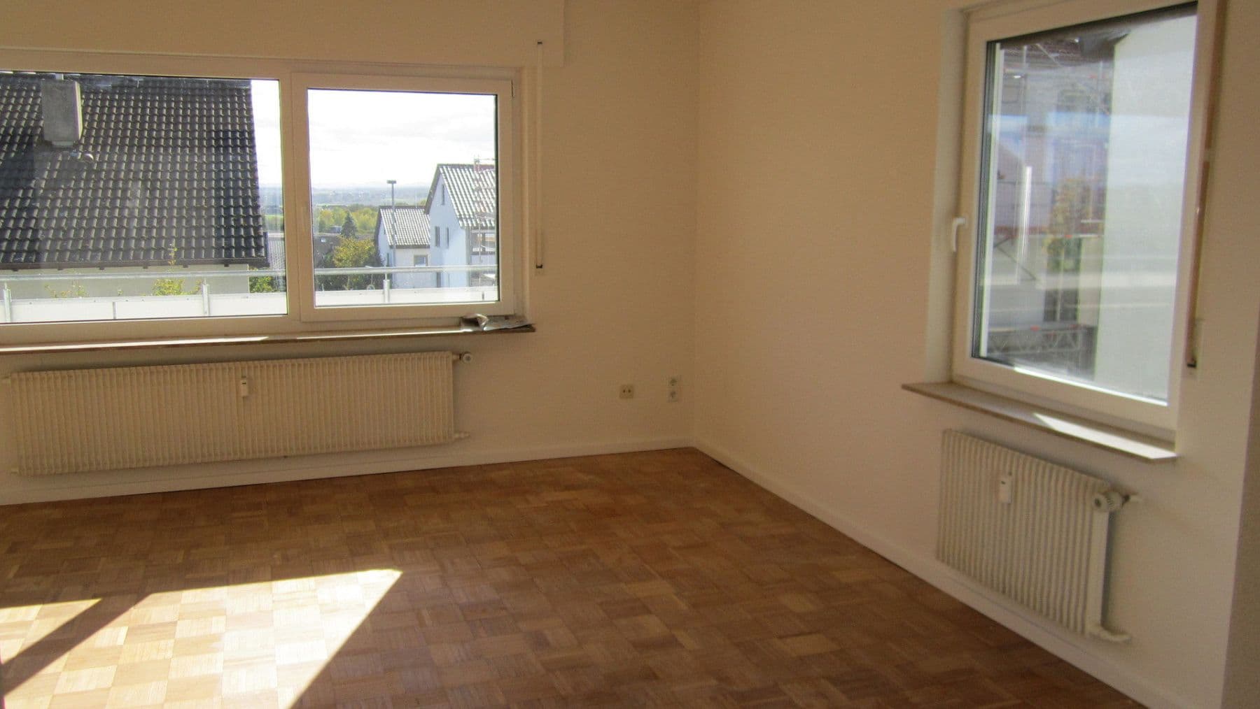 Prenájom bytu 4-izbový 130 m², Herrenberg, Bádensko-Wurttembersko Prenájom bytu 4-izbový 130 m², Herrenberg, Bádensko-Wurttembersko