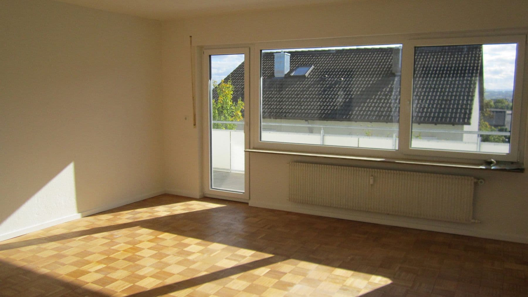 Prenájom bytu 4-izbový 130 m², Herrenberg, Bádensko-Wurttembersko Prenájom bytu 4-izbový 130 m², Herrenberg, Bádensko-Wurttembersko