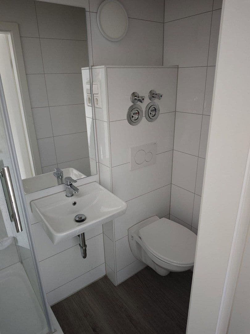 Prenájom bytu 1-izbový 14 m², Karlsruhe, Bádensko-Wurttembersko Prenájom bytu 1-izbový 14 m², Karlsruhe, Bádensko-Wurttembersko