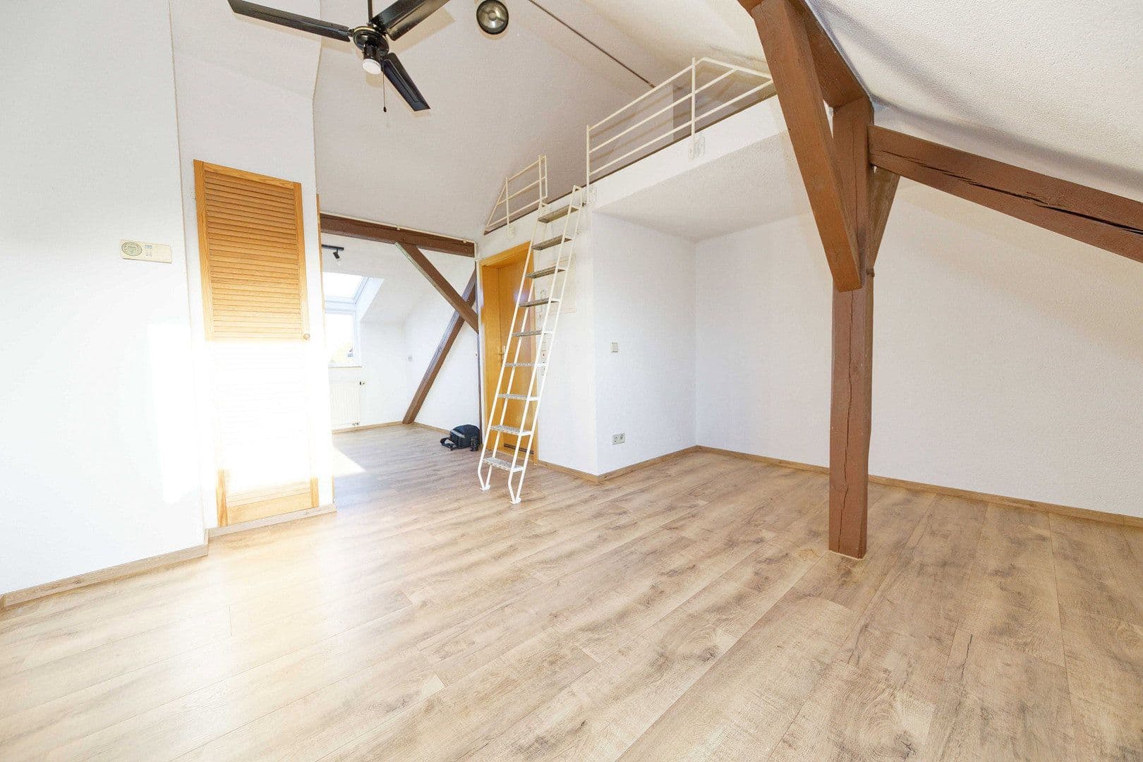 Prenájom bytu 1-izbový 33 m², Dittrichstraße 1, Kamenec, Sasko Prenájom bytu 1-izbový 33 m², Dittrichstraße 1, Kamenec, Sasko