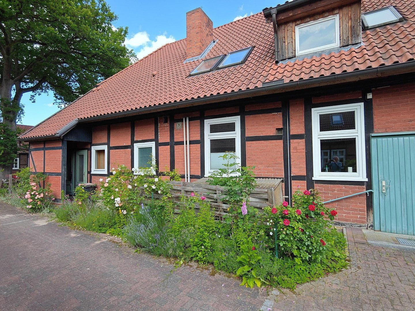 Predaj domu 350 m², pozemok 2.500 m², Soltauer Straße 19, Uelzen, Dolné Sasko Predaj domu 350 m², pozemok 2.500 m², Soltauer Straße 19, Uelzen, Dolné Sasko
