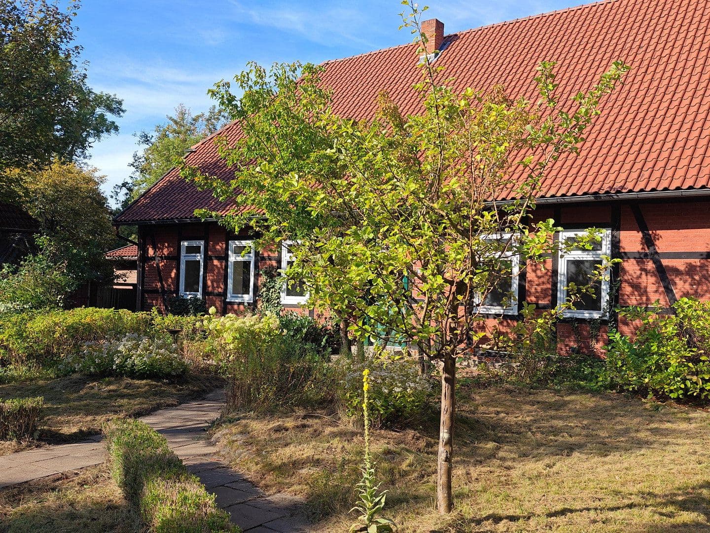 Predaj domu 350 m², pozemok 2.500 m², Soltauer Straße 19, Uelzen, Dolné Sasko Predaj domu 350 m², pozemok 2.500 m², Soltauer Straße 19, Uelzen, Dolné Sasko