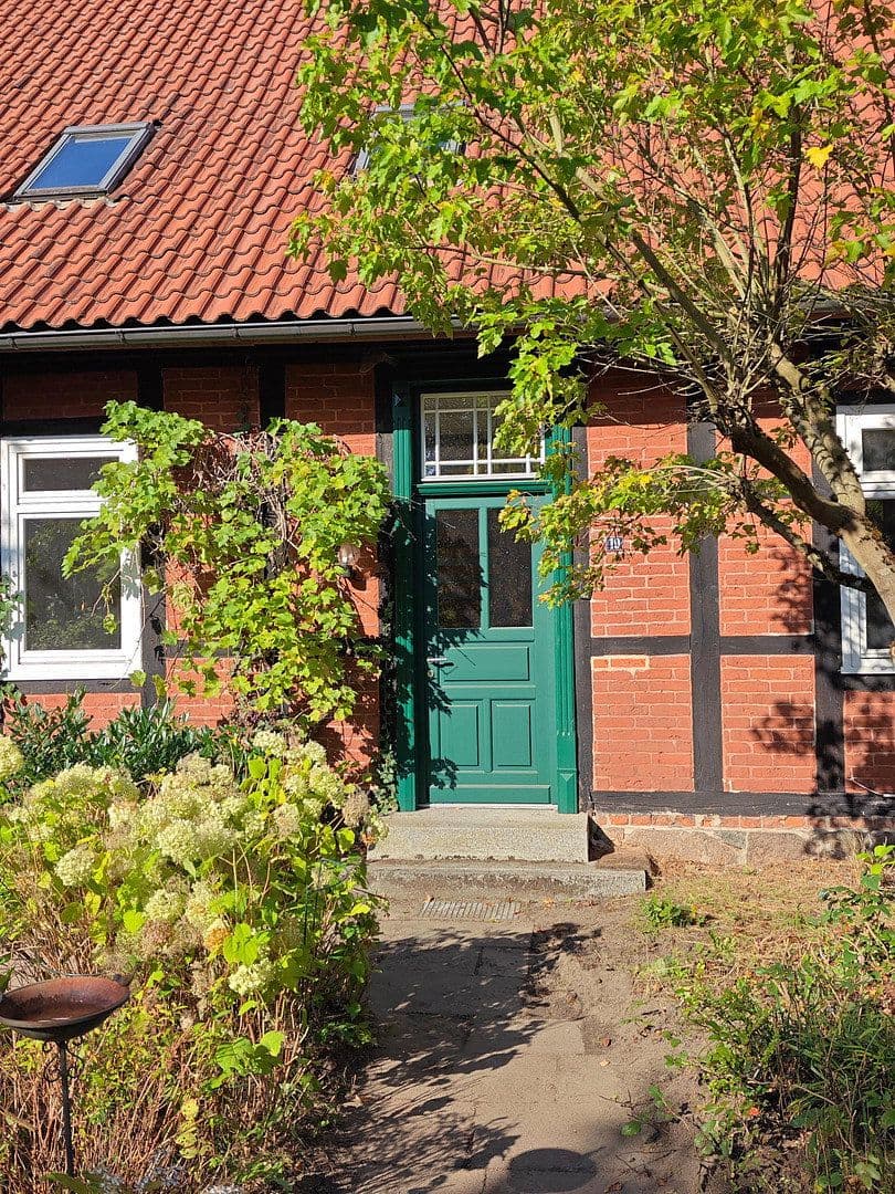 Predaj domu 350 m², pozemok 2.500 m², Soltauer Straße 19, Uelzen, Dolné Sasko Predaj domu 350 m², pozemok 2.500 m², Soltauer Straße 19, Uelzen, Dolné Sasko