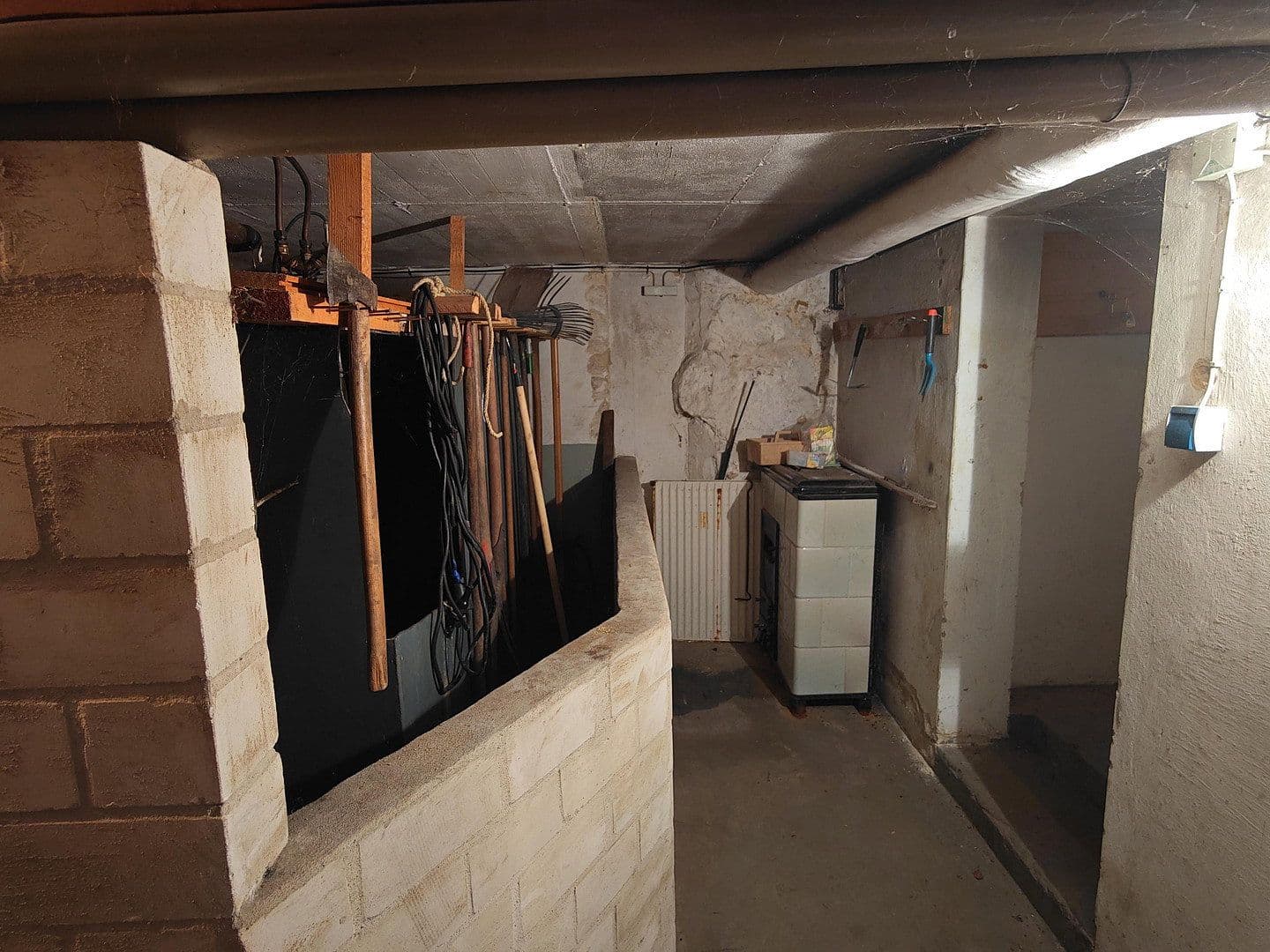 Predaj domu 350 m², pozemok 2.500 m², Soltauer Straße 19, Uelzen, Dolné Sasko Predaj domu 350 m², pozemok 2.500 m², Soltauer Straße 19, Uelzen, Dolné Sasko