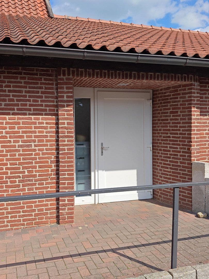Predaj domu 350 m², pozemok 2.500 m², Soltauer Straße 19, Uelzen, Dolné Sasko Predaj domu 350 m², pozemok 2.500 m², Soltauer Straße 19, Uelzen, Dolné Sasko