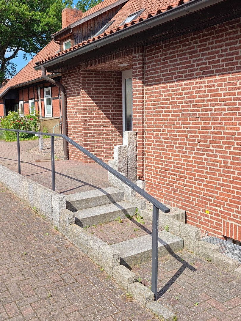 Predaj domu 350 m², pozemok 2.500 m², Soltauer Straße 19, Uelzen, Dolné Sasko Predaj domu 350 m², pozemok 2.500 m², Soltauer Straße 19, Uelzen, Dolné Sasko