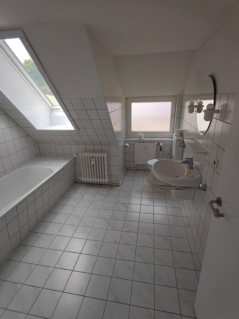 Predaj domu 350 m², pozemok 2.500 m², Soltauer Straße 19, Uelzen, Dolné Sasko Predaj domu 350 m², pozemok 2.500 m², Soltauer Straße 19, Uelzen, Dolné Sasko