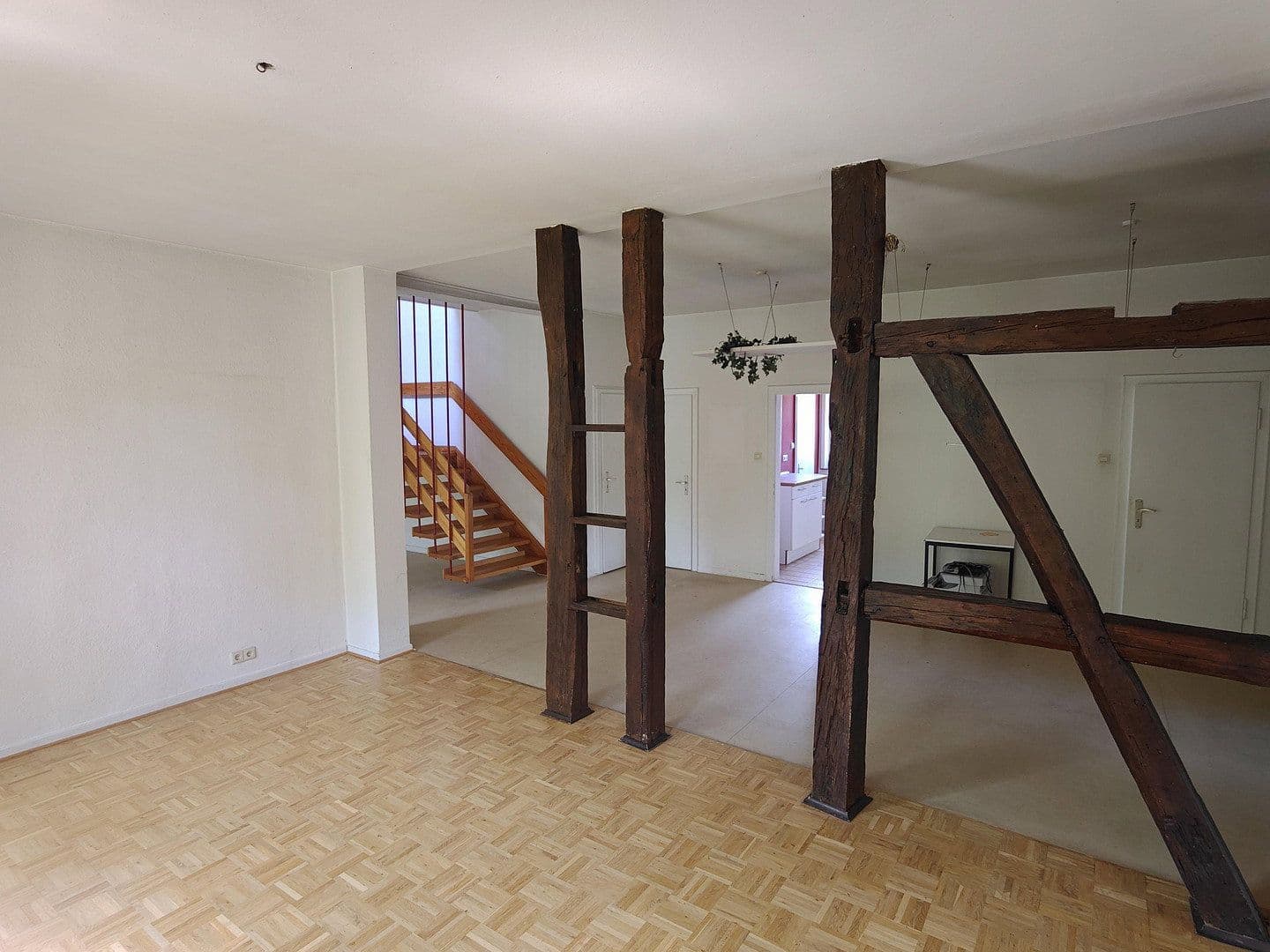 Predaj domu 350 m², pozemok 2.500 m², Soltauer Straße 19, Uelzen, Dolné Sasko Predaj domu 350 m², pozemok 2.500 m², Soltauer Straße 19, Uelzen, Dolné Sasko