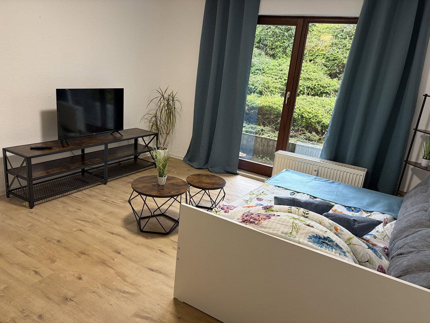 Prenájom bytu 1-izbový 25 m², Trier, Porýnie-Falcko Prenájom bytu 1-izbový 25 m², Trier, Porýnie-Falcko