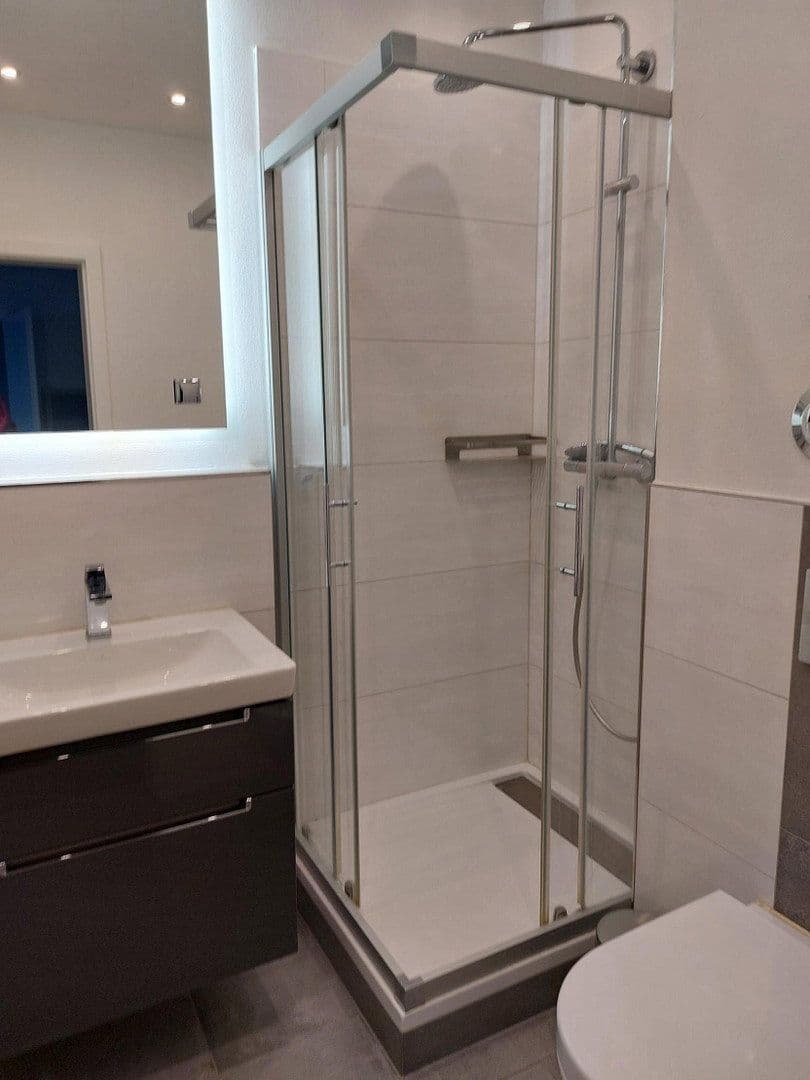 Prenájom bytu 2-izbový 40 m², Ludwigshafen, Porýnie-Falcko Prenájom bytu 2-izbový 40 m², Ludwigshafen, Porýnie-Falcko