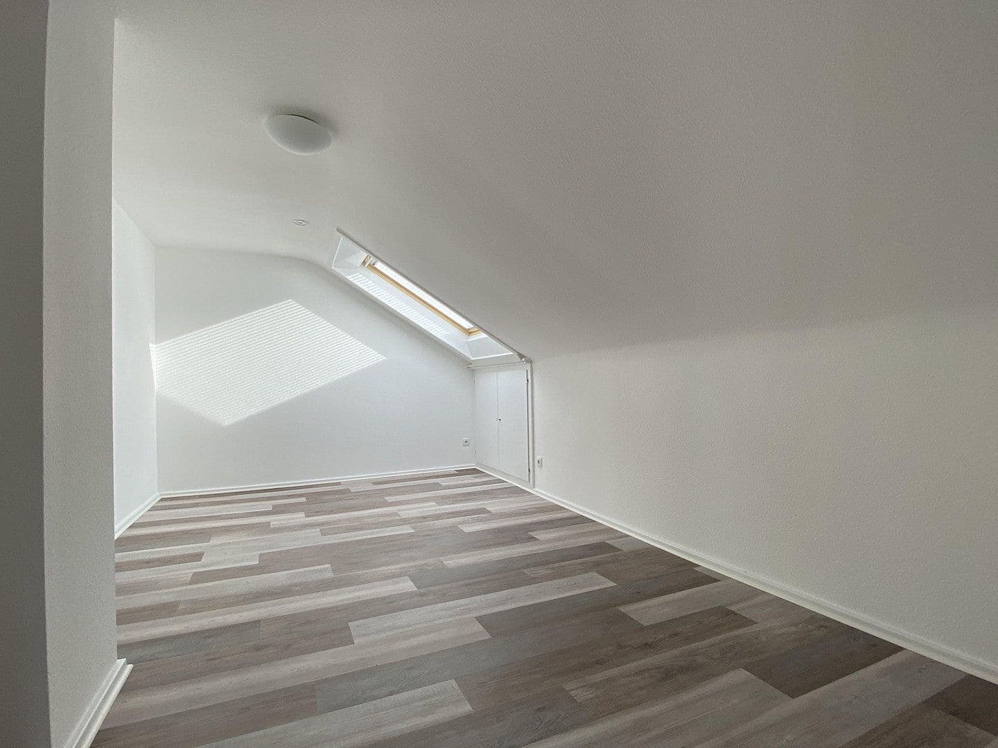 Prenájom bytu 2-izbový 40 m², Schillerstraße 6, Lambrecht, Porýnie-Falcko Prenájom bytu 2-izbový 40 m², Schillerstraße 6, Lambrecht, Porýnie-Falcko